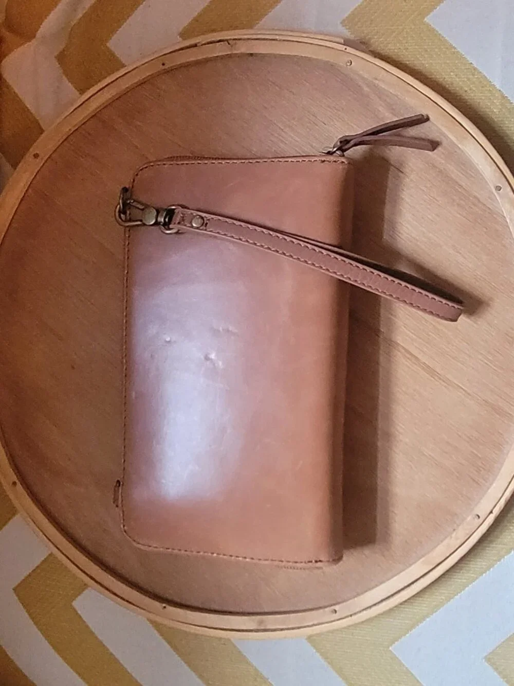 The Sak Iris Smartphone Crossbody Purse